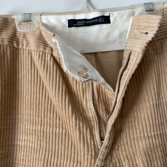 Zara cropped corduroy pants. Tan colour. Size small. - Picture 4 of 6